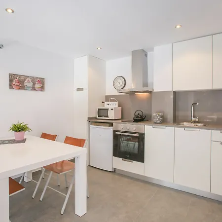 Flateli Montjuic Appartamento Girona