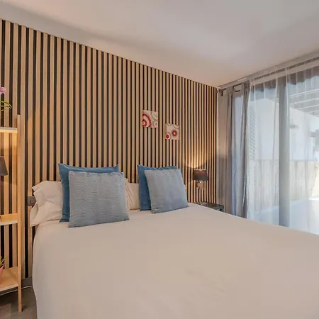 Flateli Montjuic Gerona